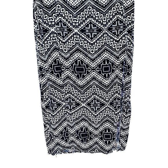 Express Black White Aztec Tribal Geometric Side Slit Midi Pencil Skirt - Picture 4 of 6